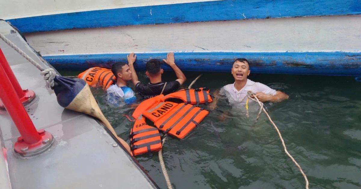 Nạn nhân thoát chết trên chuyến tàu Vịnh Xanh: “Giá tôi cứu được mọi người” Nạn nhân thoát chết trên chuyến tàu Vịnh Xanh: "Giá tôi cứu được mọi người"