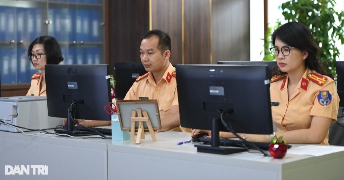 Ngày đầu đấu giá biển số xe của phiên thứ 7, dự kiến thu về 59 tỷ đồng Ngày đầu đấu giá biển số xe của phiên thứ 7, dự kiến thu về 59 tỷ đồng