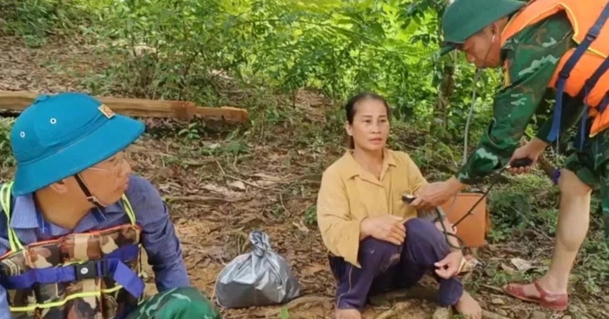 Người phụ nữ mắc kẹt trong rừng suốt một tuần do mưa lũ Người phụ nữ mắc kẹt trong rừng suốt một tuần do mưa lũ
