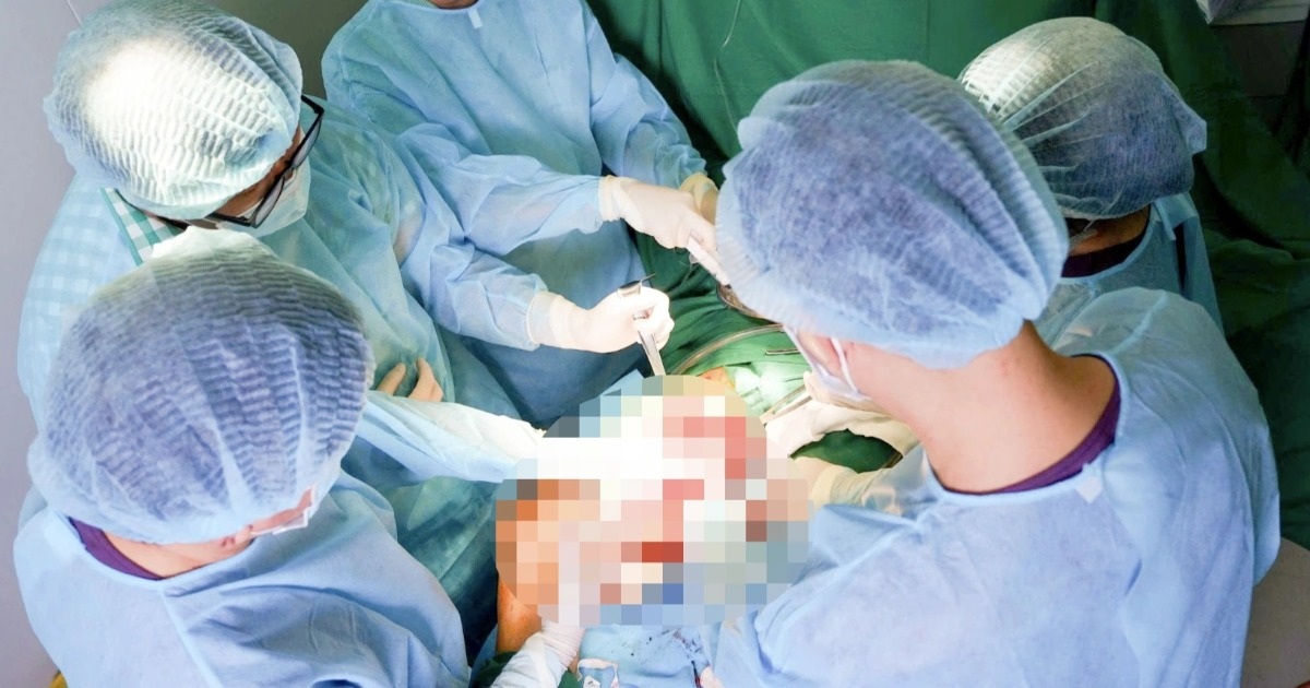 Người phụ nữ ngồi xe lăn thất thanh cầu cứu: Mũi tiêm sai lầm, hậu quả nặng Người phụ nữ ngồi xe lăn thất thanh cầu cứu: Mũi tiêm sai lầm, hậu quả nặng