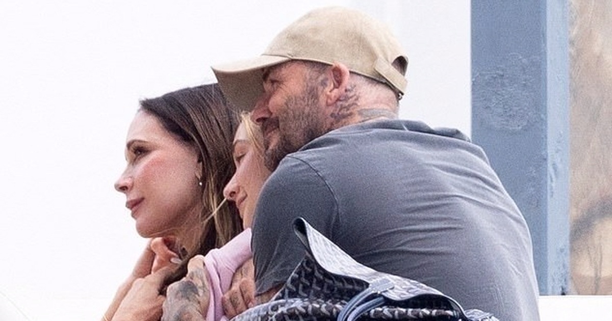 Nhà Beckham “dằn mặt” con dâu khi con trai cả khoe kỳ nghỉ xa hoa bên vợ Nhà Beckham "dằn mặt" con dâu khi con trai cả khoe kỳ nghỉ xa hoa bên vợ