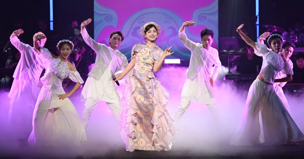 Những khoảnh khắc ấn tượng, bùng nổ trong concert “Rực rỡ ngày mới” Những khoảnh khắc ấn tượng, bùng nổ trong concert "Rực rỡ ngày mới"