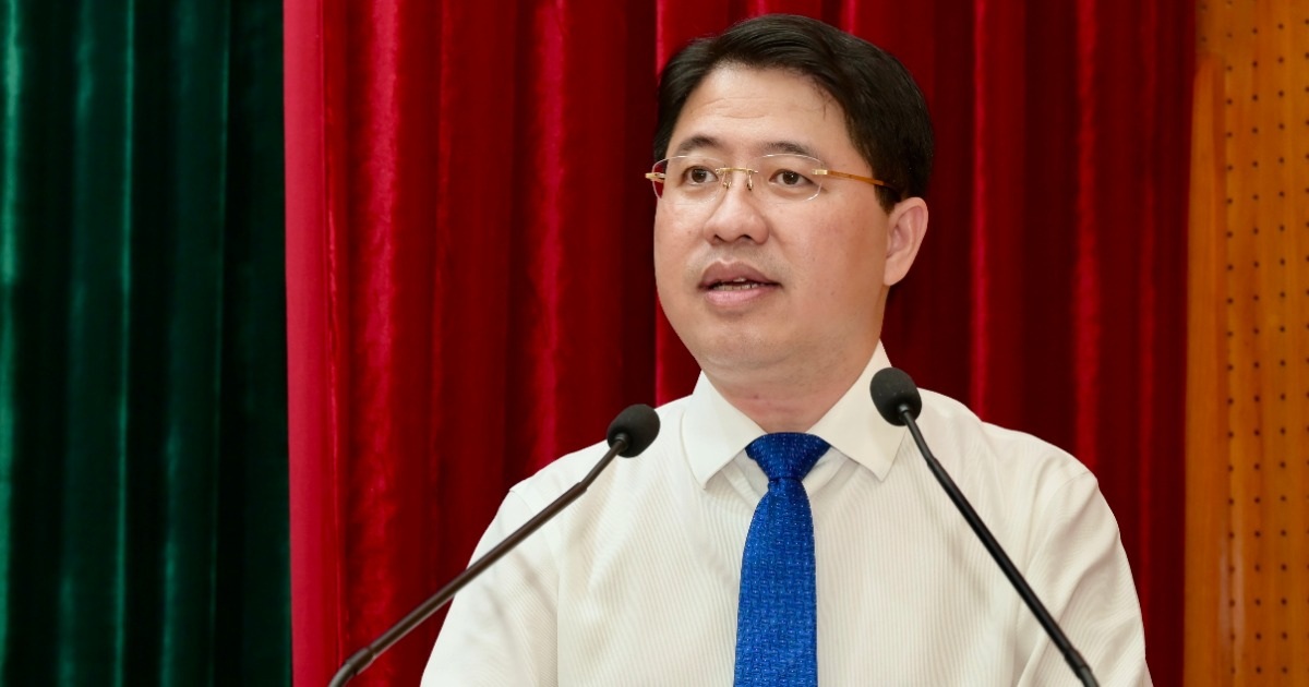 Ông Phạm Hồng Sơn làm Bí thư Đảng ủy cơ quan Văn phòng Thành ủy TPHCM Ông Phạm Hồng Sơn làm Bí thư Đảng ủy cơ quan Văn phòng Thành ủy TPHCM