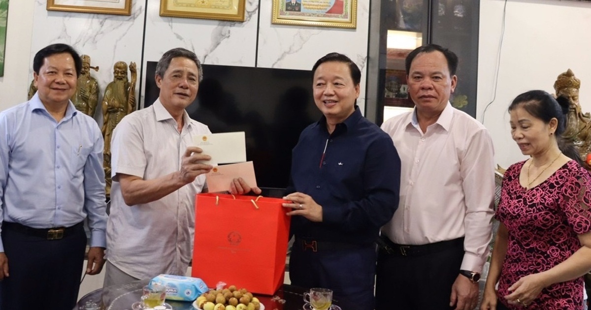 Phó Thủ tướng Trần Hồng Hà thăm, tặng quà người có công tại Đồng Nai Phó Thủ tướng Trần Hồng Hà thăm, tặng quà người có công tại Đồng Nai
