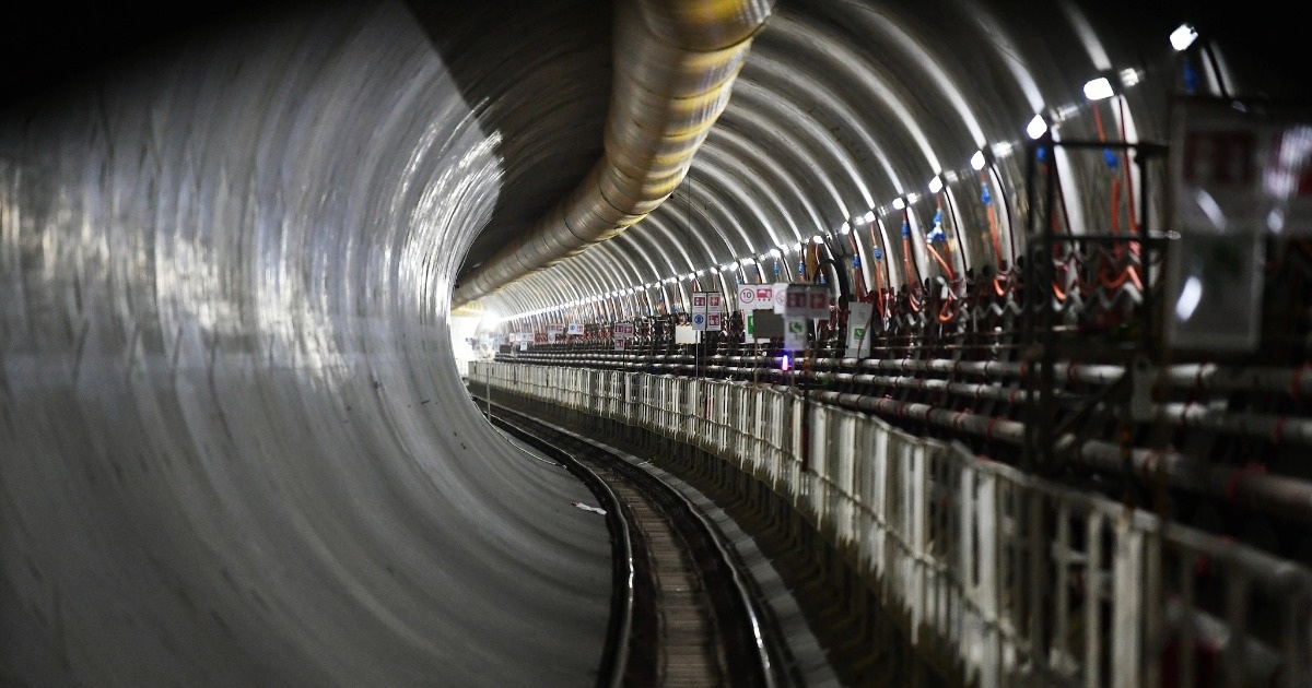 Robot “Thần tốc” tuyến metro Nhổn – ga Hà Nội chỉ còn cách ga cuối hơn 500m Robot "Thần tốc" tuyến metro Nhổn - ga Hà Nội chỉ còn cách ga cuối hơn 500m