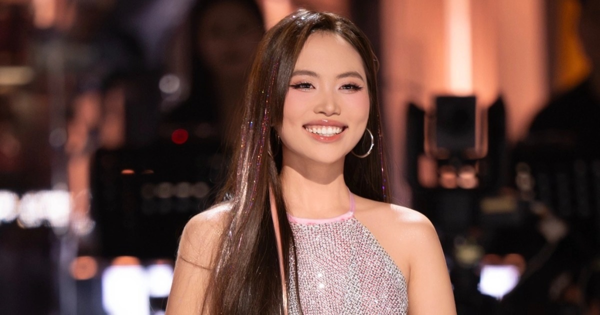 Show Trung Quốc hoãn chiếu chung kết sau vụ cắt tiết mục Phương Mỹ Chi Show Trung Quốc hoãn chiếu chung kết sau vụ cắt tiết mục Phương Mỹ Chi