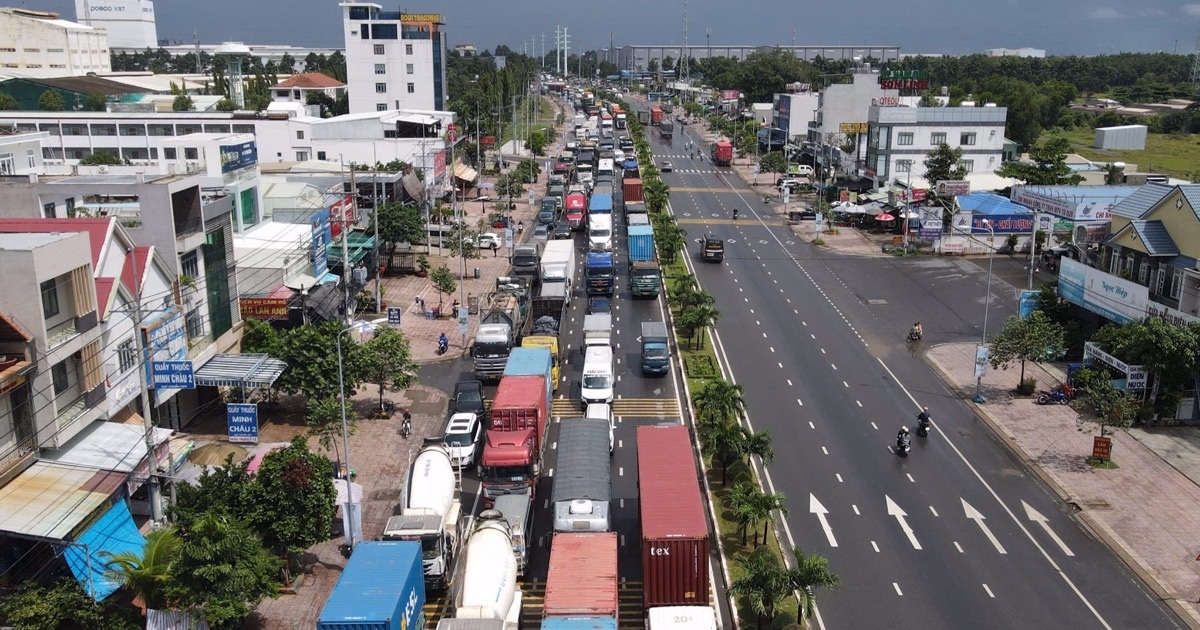 Sửa cao tốc TPHCM – Long Thành, nhiều tuyến đường ùn tắc kéo dài ở Đồng Nai Sửa cao tốc TPHCM - Long Thành, nhiều tuyến đường ùn tắc kéo dài ở Đồng Nai