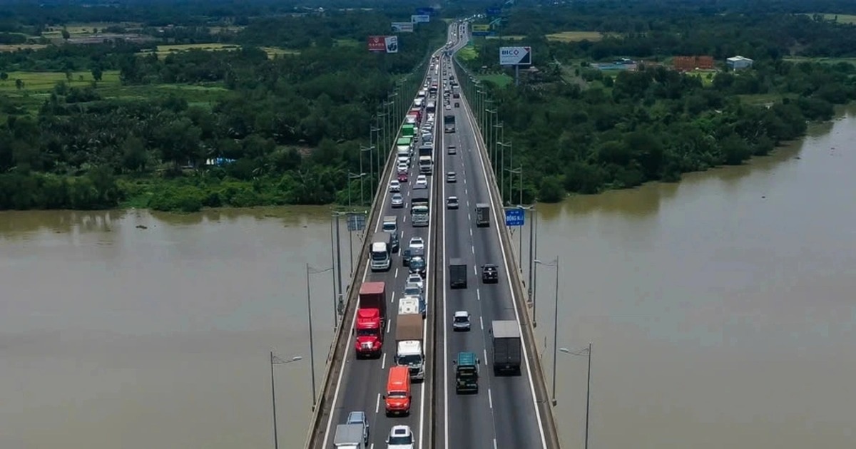 Thu hẹp làn đường cao tốc TPHCM – Long Thành để sửa khe co giãn Thu hẹp làn đường cao tốc TPHCM - Long Thành để sửa khe co giãn