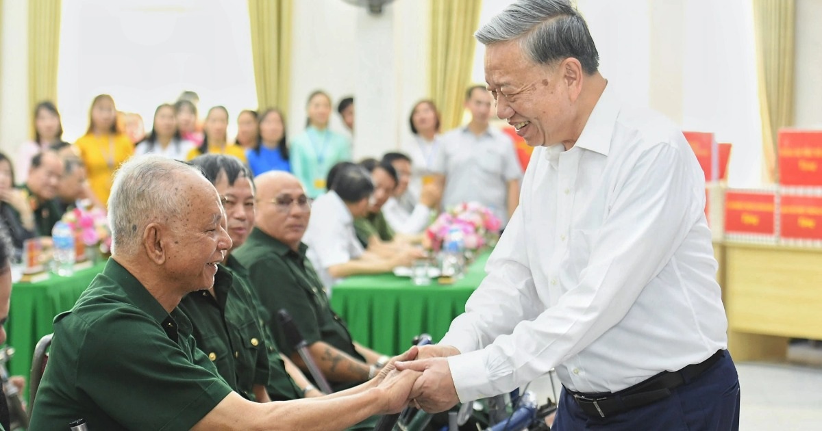 Tổng Bí thư: Chăm lo, đền đáp người có công là mệnh lệnh từ trái tim! Tổng Bí thư: Chăm lo, đền đáp người có công là mệnh lệnh từ trái tim!