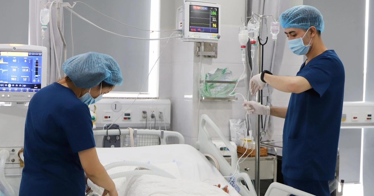 Trẻ đuối nước dễ mất mạng vì quan niệm “người nhà vớt lên không cứu được” Trẻ đuối nước dễ mất mạng vì quan niệm "người nhà vớt lên không cứu được"