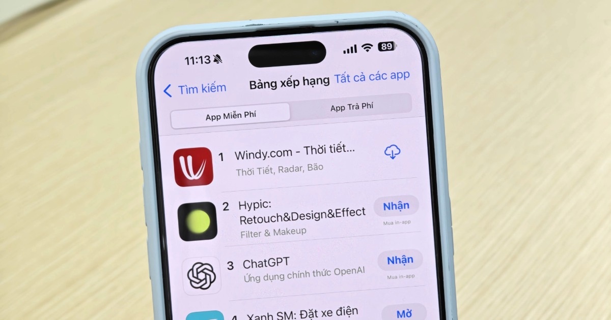 Ứng dụng theo dõi bão Wipha được tải nhiều nhất trên iPhone Ứng dụng theo dõi bão Wipha được tải nhiều nhất trên iPhone