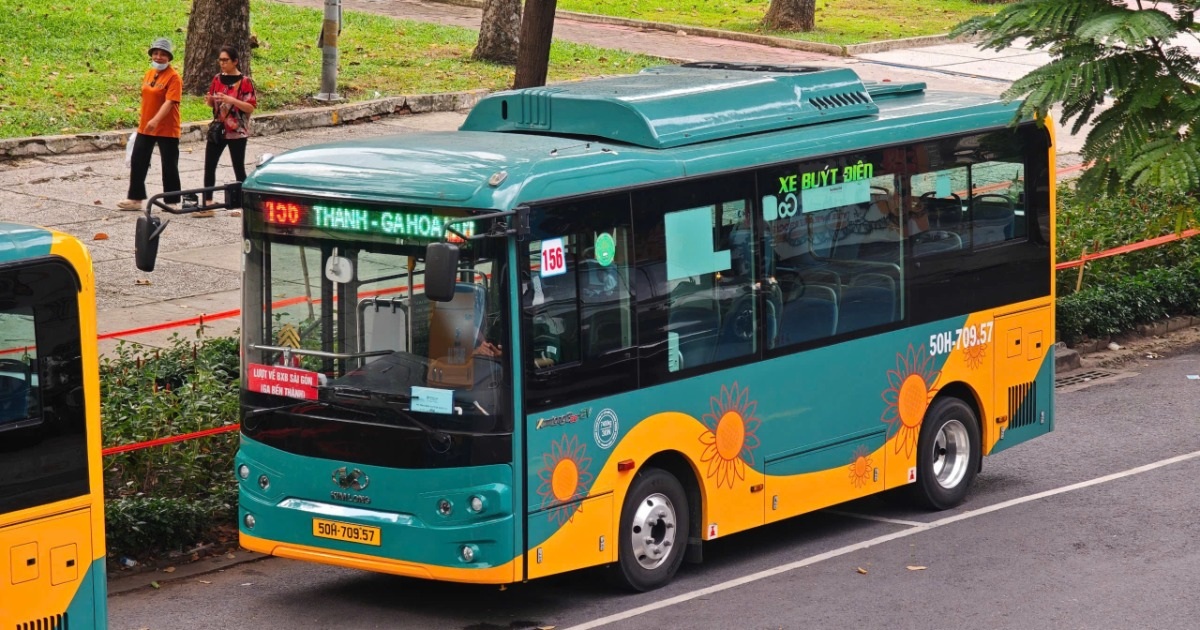 27 tuyến buýt ở TPHCM chuyển sang chạy xe điện từ ngày 1/8 27 tuyến buýt ở TPHCM chuyển sang chạy xe điện từ ngày 1/8