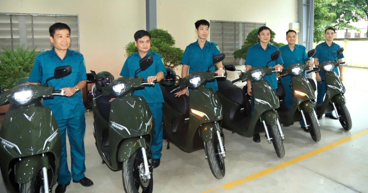 Bàn giao hơn 250 xe mô tô về Ban CHQS cấp xã thuộc Bộ tư lệnh Thủ đô Hà Nội Bàn giao hơn 250 xe mô tô về Ban CHQS cấp xã thuộc Bộ tư lệnh Thủ đô Hà Nội