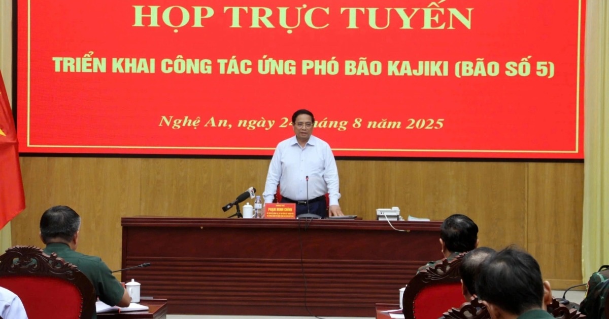 Bão Kajiki rất nguy hiểm, Thủ tướng họp khẩn với bí thư, chủ tịch các tỉnh Bão Kajiki rất nguy hiểm, Thủ tướng họp khẩn với bí thư, chủ tịch các tỉnh