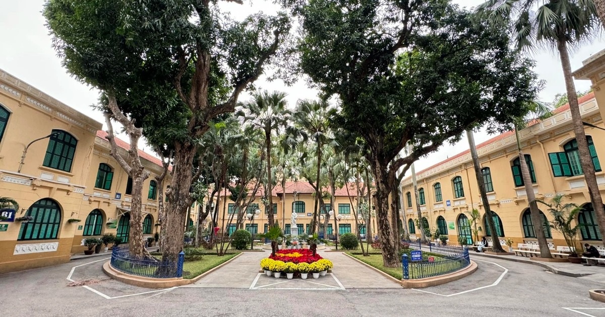 Bệnh viện đa khoa Xanh Pôn đón nhận Huân chương Lao động hạng Nhất Bệnh viện đa khoa Xanh Pôn đón nhận Huân chương Lao động hạng Nhất