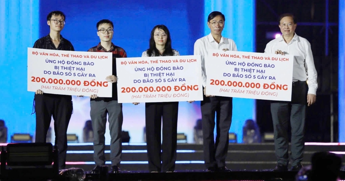 Bộ Văn hoá trao tặng 600 triệu đồng cho 3 tỉnh bị thiệt hại bởi bão Kajiki Bộ Văn hoá trao tặng 600 triệu đồng cho 3 tỉnh bị thiệt hại bởi bão Kajiki