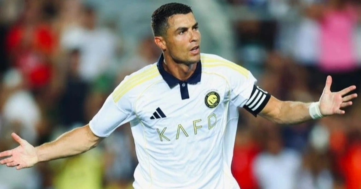 C.Ronaldo tỏa sáng tưng bừng khi lập hat-trick dù nhường phạt đền C.Ronaldo tỏa sáng tưng bừng khi lập hat-trick dù nhường phạt đền