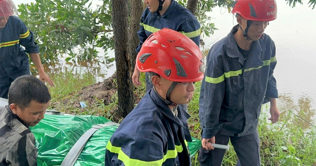 Cá kéo cần câu ra giữa sông, cần thủ lao theo bị đuối nước tử vong Cá kéo cần câu ra giữa sông, cần thủ lao theo bị đuối nước tử vong