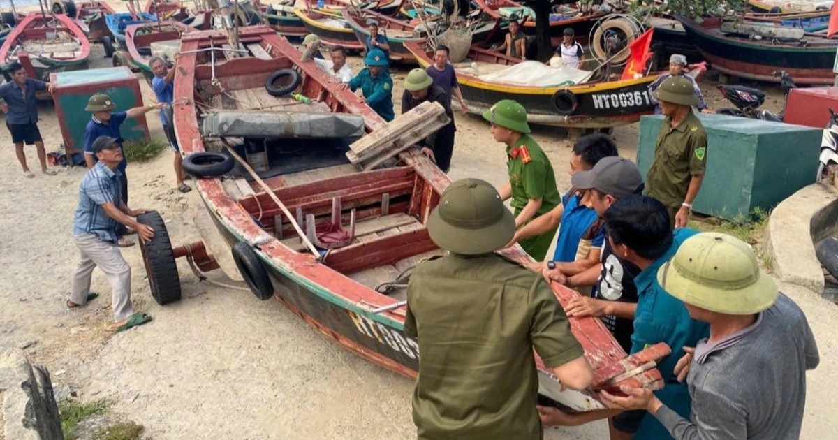 Cấm biển, huy động hơn 1.000 chiến sĩ tham gia chống bão số 5 Cấm biển, huy động hơn 1.000 chiến sĩ tham gia chống bão số 5
