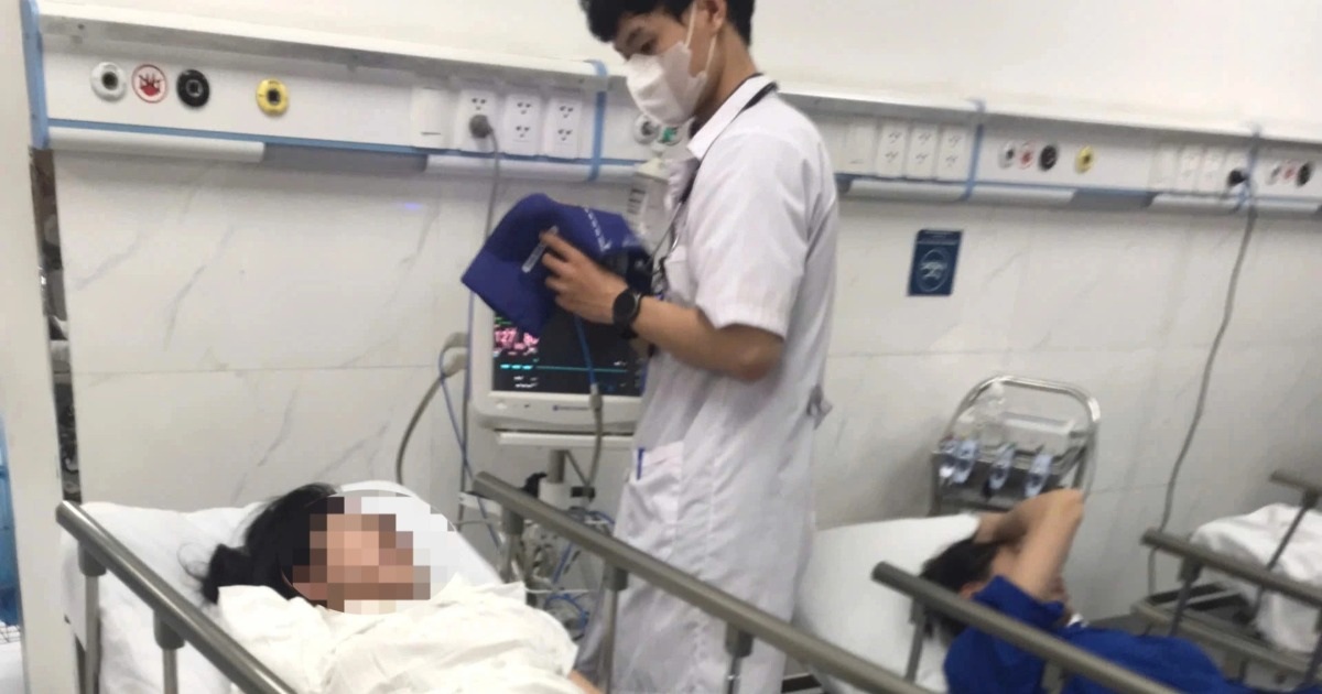 Cảnh sát PCCC kịp thời đưa bé gái bị ngất đi cấp cứu Cảnh sát PCCC kịp thời đưa bé gái bị ngất đi cấp cứu