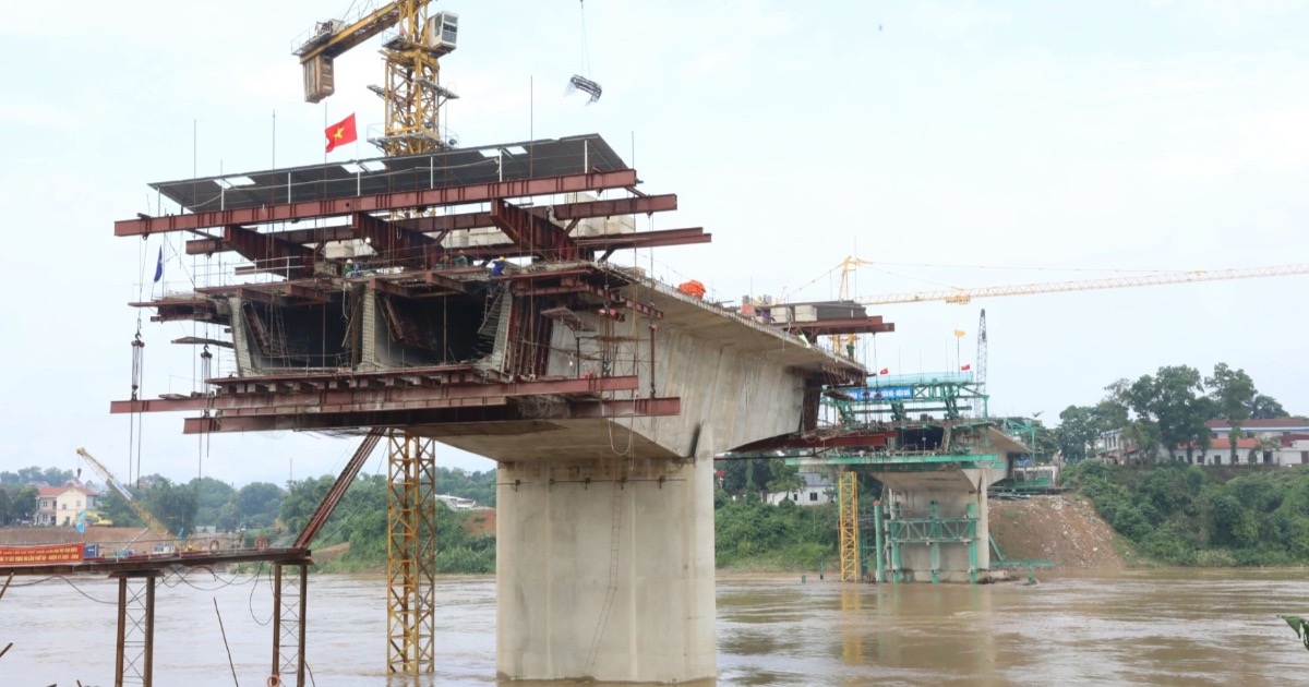 Chủ tịch Phú Thọ đốc thúc hợp long cầu Phong Châu mới vào ngày 2/9 Chủ tịch Phú Thọ đốc thúc hợp long cầu Phong Châu mới vào ngày 2/9