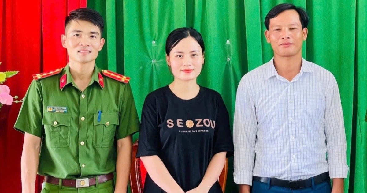 Cô gái Ninh Bình nhận lại 240 triệu đồng chuyển khoản nhầm Cô gái Ninh Bình nhận lại 240 triệu đồng chuyển khoản nhầm