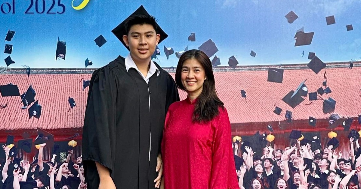 Con trai của Kim Thư – Phước Sang: Cao 1,9m điển trai, được khen hiếu thảo Con trai của Kim Thư - Phước Sang: Cao 1,9m điển trai, được khen hiếu thảo