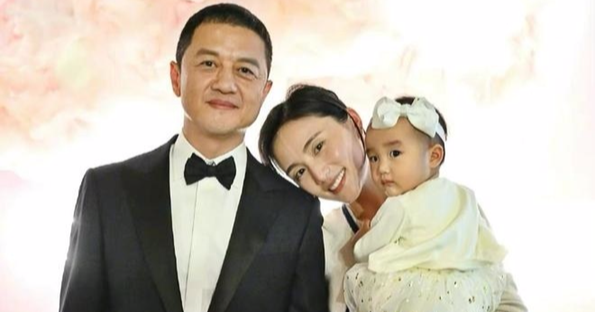 Cuộc sống khó khăn của vợ chồng “Quách Tĩnh” Lý Á Bằng vì nợ nần Cuộc sống khó khăn của vợ chồng “Quách Tĩnh” Lý Á Bằng vì nợ nần