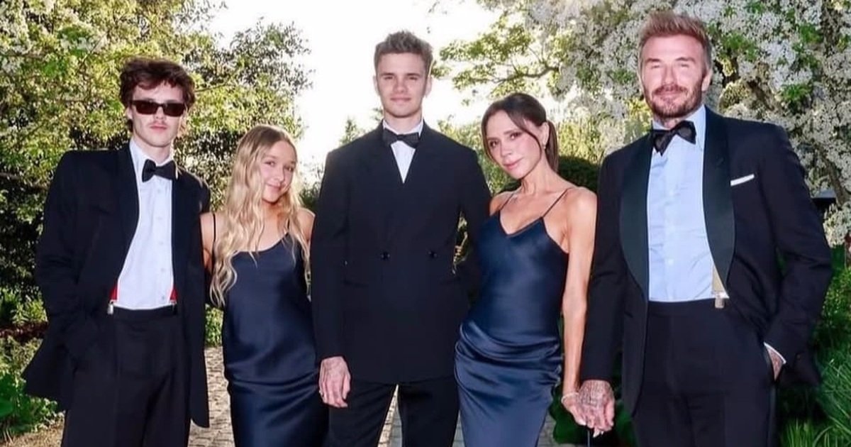 Gia đình Beckham tận hưởng kỳ nghỉ dưỡng trên siêu du thuyền Gia đình Beckham tận hưởng kỳ nghỉ dưỡng trên siêu du thuyền