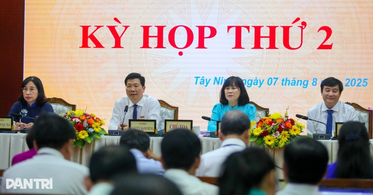 HĐND tỉnh Tây Ninh thông qua 14 nghị quyết về phát triển kinh tế – xã hội HĐND tỉnh Tây Ninh thông qua 14 nghị quyết về phát triển kinh tế - xã hội