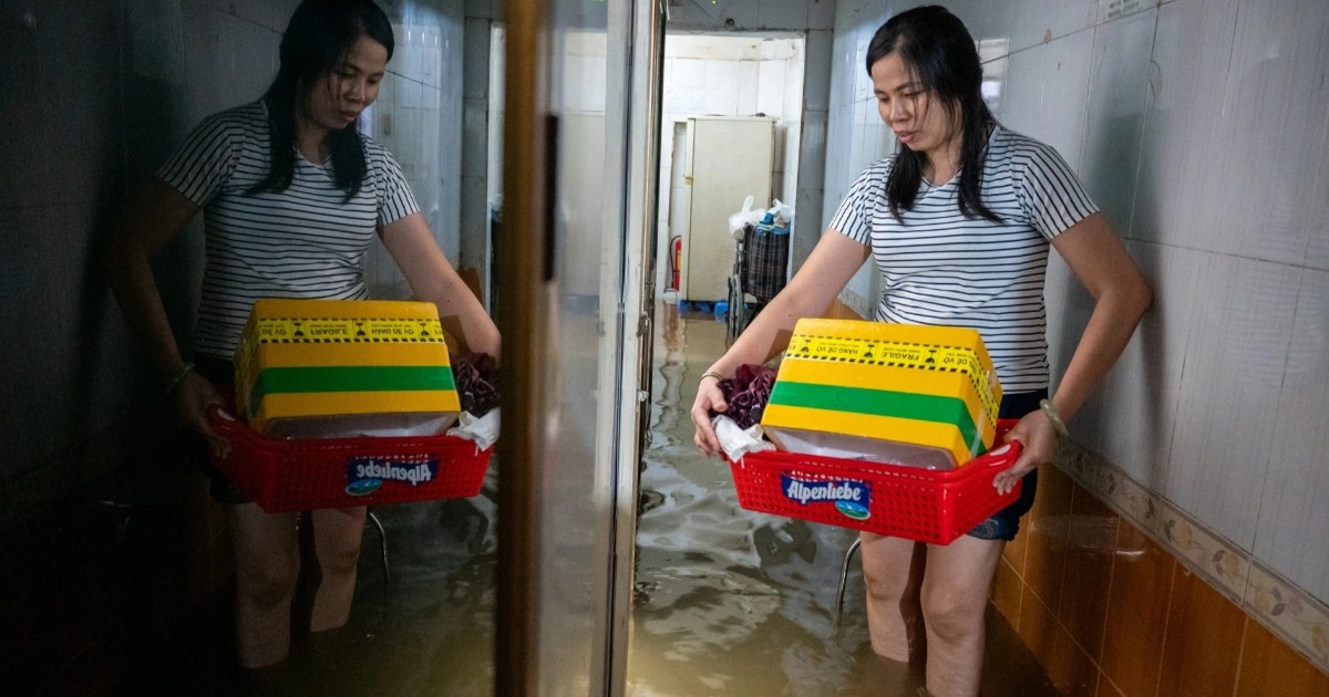 Hà Nội: 10 tiếng khốn khổ sống trong ngập lụt của “xóm ung thư” Hà Nội: 10 tiếng khốn khổ sống trong ngập lụt của "xóm ung thư"