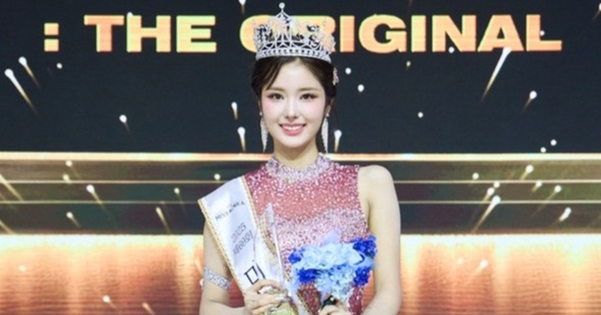 Hoa hậu mới đăng quang của Hàn Quốc được khen đẹp như “búp bê sống” Hoa hậu mới đăng quang của Hàn Quốc được khen đẹp như “búp bê sống”