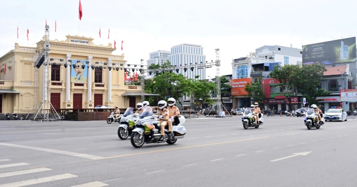 Hơn 800 công an Hải Phòng ra quân bảo vệ Đại hội Đảng các cấp Hơn 800 công an Hải Phòng ra quân bảo vệ Đại hội Đảng các cấp