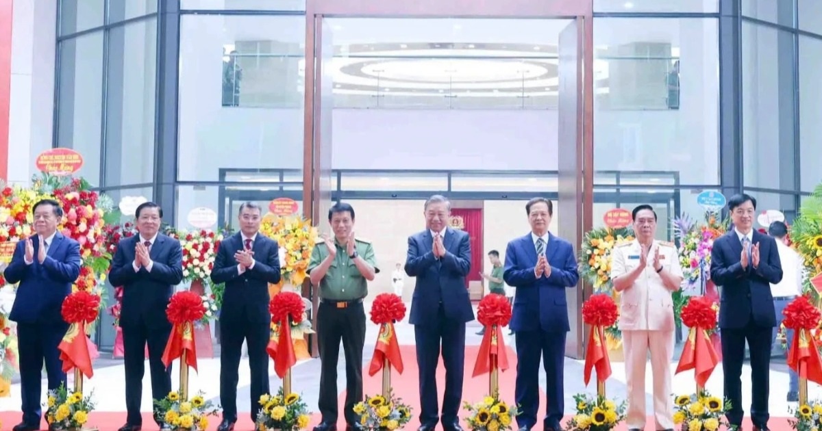 Khánh thành trụ sở Bộ Công an số 96 Nguyễn Du Khánh thành trụ sở Bộ Công an số 96 Nguyễn Du