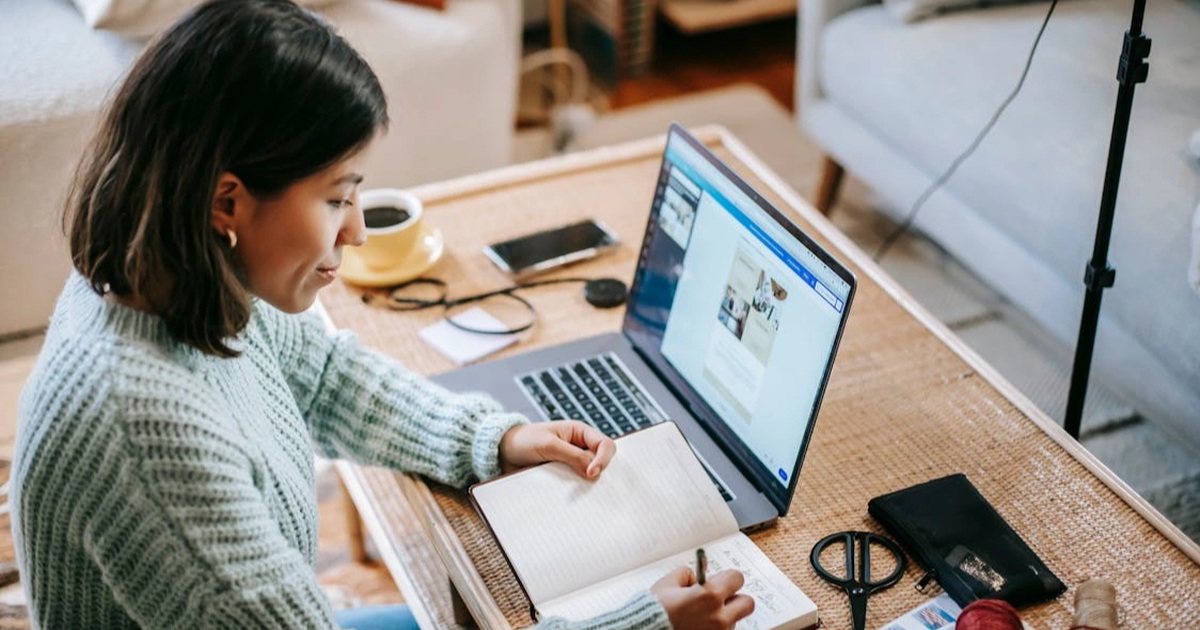 Laptop giúp sinh viên khai thác AI toàn diện Laptop giúp sinh viên khai thác AI toàn diện