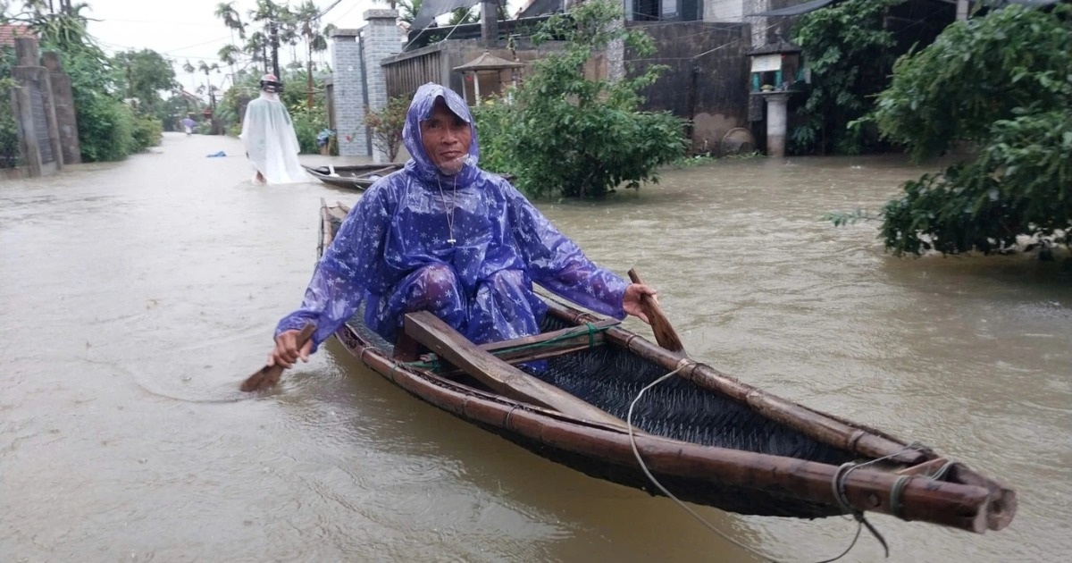 Miền Bắc sắp hết nắng nóng, miền Trung mưa rào Miền Bắc sắp hết nắng nóng, miền Trung mưa rào