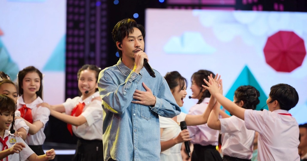 NSND Xuân Bắc tiết lộ Đen Vâu nhắn tin “xin” tham gia diễu hành NSND Xuân Bắc tiết lộ Đen Vâu nhắn tin "xin" tham gia diễu hành