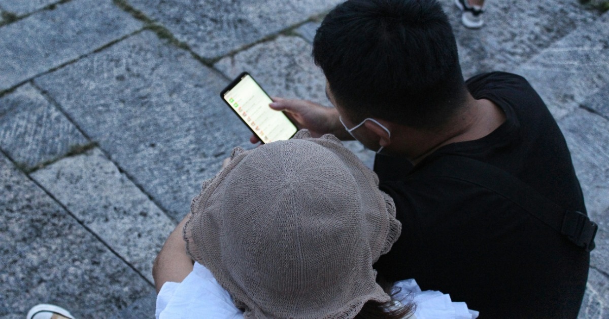 Nghiên cứu mới: Trẻ em xem điện thoại càng nhiều, nguy cơ bệnh tim càng cao Nghiên cứu mới: Trẻ em xem điện thoại càng nhiều, nguy cơ bệnh tim càng cao