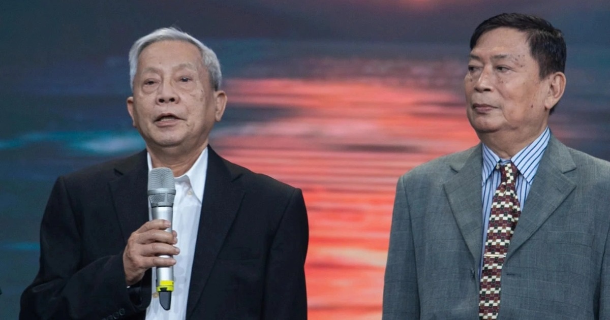 Nhà thơ Nguyễn Khoa Điềm: “Làm thơ cũng là chiến đấu cho hòa bình” Nhà thơ Nguyễn Khoa Điềm: "Làm thơ cũng là chiến đấu cho hòa bình"