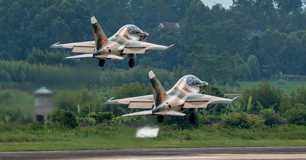 Sáng nay “hổ mang chúa” SU-30MK2 bay tập luyện qua Ba Đình Sáng nay "hổ mang chúa" SU-30MK2 bay tập luyện qua Ba Đình