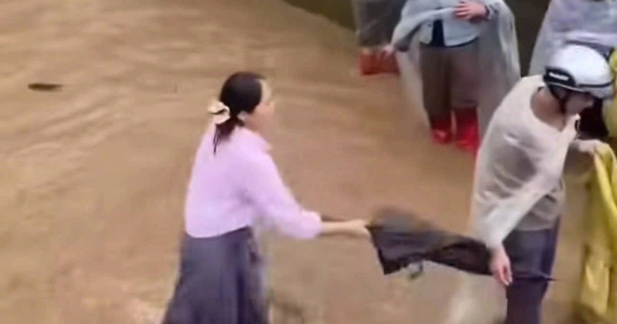 Sự thật clip người dân “hôi cá” tầm, cá hồi mặc chủ ao la hét ngăn cản Sự thật clip người dân "hôi cá" tầm, cá hồi mặc chủ ao la hét ngăn cản
