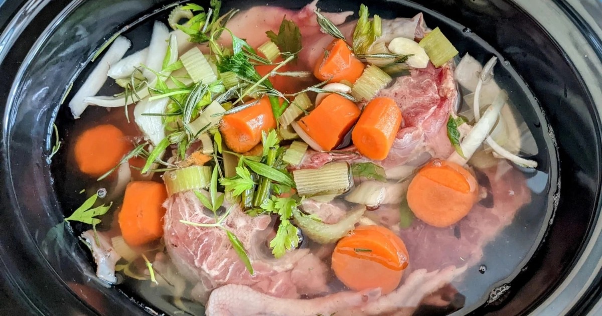 Sự thật về thứ nước hầm thần thánh được nhiều mẹ Việt chuộng dùng cho con Sự thật về thứ nước hầm thần thánh được nhiều mẹ Việt chuộng dùng cho con