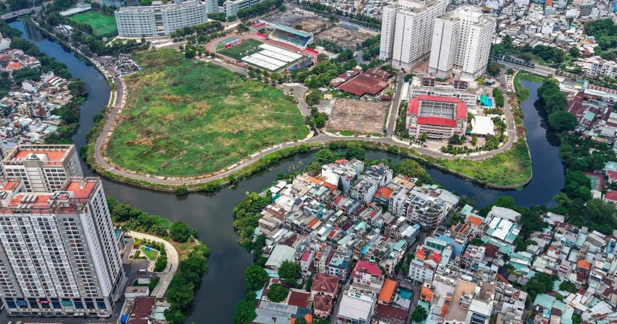 TPHCM cưỡng chế nếu Đại học Văn Lang không giao đất cải tạo rạch Xuyên Tâm TPHCM cưỡng chế nếu Đại học Văn Lang không giao đất cải tạo rạch Xuyên Tâm