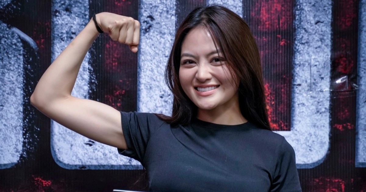 Thùy Anh khoe cơ bắp săn chắc trên sàn boxing, háo hức thử vai phim mới Thùy Anh khoe cơ bắp săn chắc trên sàn boxing, háo hức thử vai phim mới