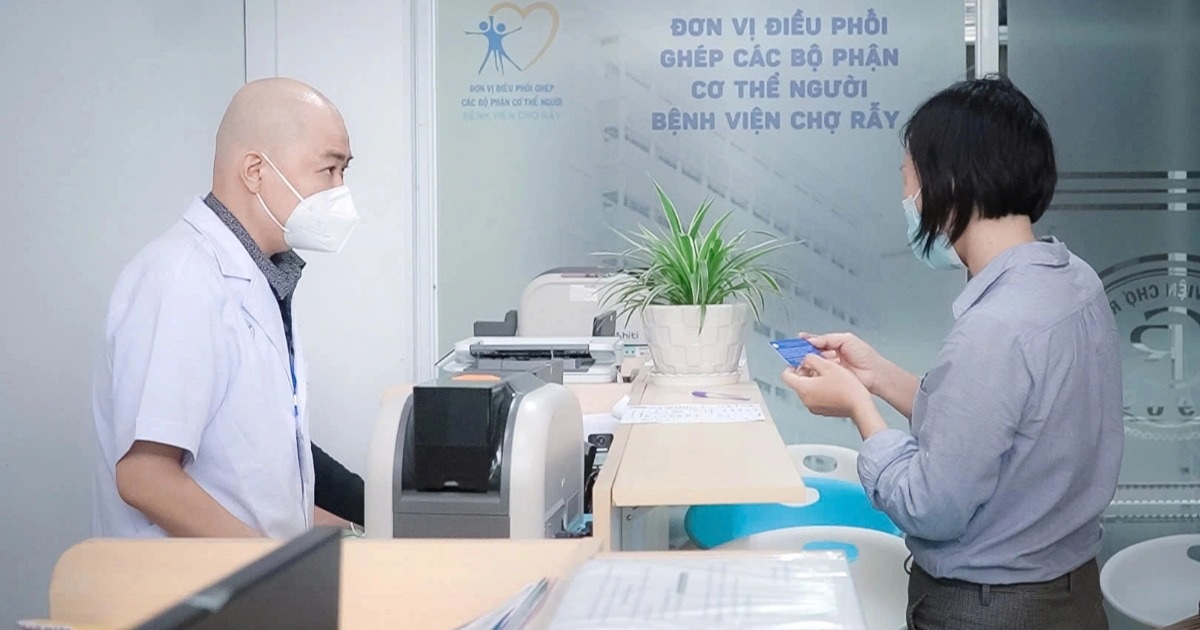 Tự xưng nhân viên Bệnh viện Chợ Rẫy yêu cầu đóng tiền để nhận thẻ hiến tạng Tự xưng nhân viên Bệnh viện Chợ Rẫy yêu cầu đóng tiền để nhận thẻ hiến tạng