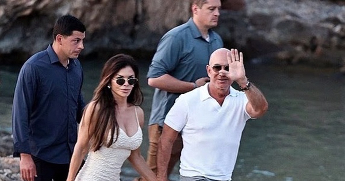 Vợ chồng tỷ phú Jeff Bezos và Leonardo Dicaprio du ngoạn trên đảo đắt đỏ Vợ chồng tỷ phú Jeff Bezos và Leonardo Dicaprio du ngoạn trên đảo đắt đỏ