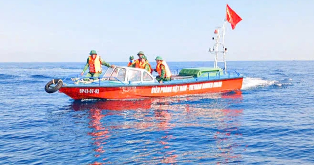 Vụ thuyền không người lái trôi vào bờ: Tìm thấy thi thể ông lão 72 tuổi Vụ thuyền không người lái trôi vào bờ: Tìm thấy thi thể ông lão 72 tuổi
