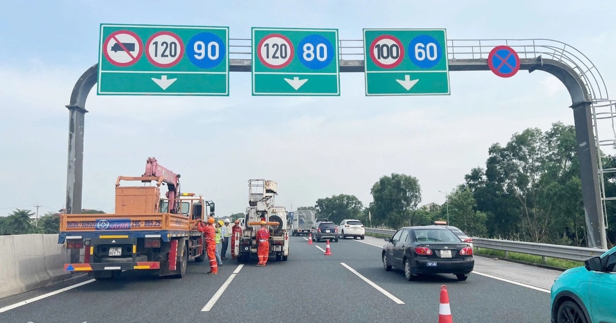 Xử phạt nghiêm tài xế xe tải cố tình đi sai làn trên 2 tuyến cao tốc Xử phạt nghiêm tài xế xe tải cố tình đi sai làn trên 2 tuyến cao tốc