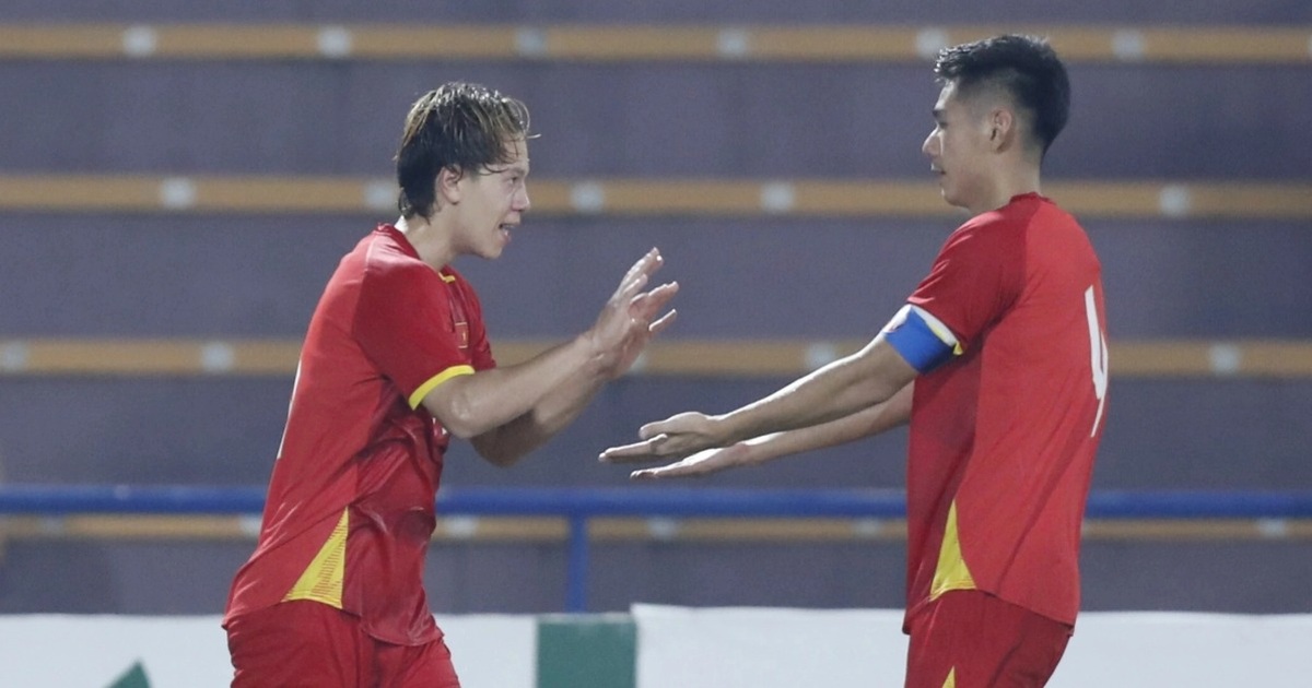 AFC đặc biệt khen ngợi một ngôi sao sau chiến thắng của U23 Việt Nam AFC đặc biệt khen ngợi một ngôi sao sau chiến thắng của U23 Việt Nam