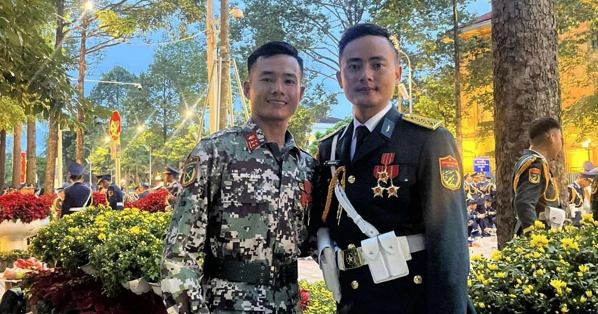 Anh em ruột ở Nghệ An cùng góp mặt trong đội hình diễu binh A80 Anh em ruột ở Nghệ An cùng góp mặt trong đội hình diễu binh A80